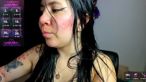 Snapshot of daahanna_ chatting on 01.01.25 Ailyn  online show from 01.01.25