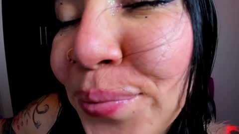 Snapshot of daahanna_ chatting on 01.26.25 Ailyn  online show from 01.26.25