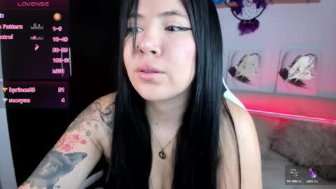 Snapshot of daahanna_ chatting on 09.12.25 Ailyn  online show from 09.12.25