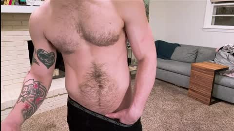 Snapshot of daddydaydrinkz chatting on 01.27.25 DaddydayDrinkz online show from 01.27.25