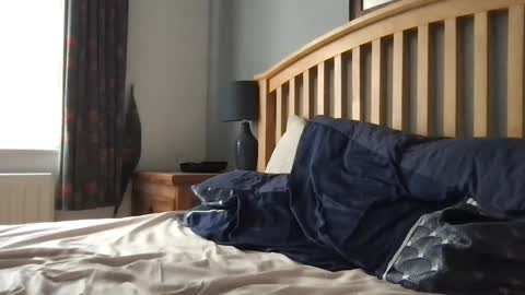 Snapshot of daddymoans4u chatting on 09.11.25 daddymoans4u online show from 09.11.25