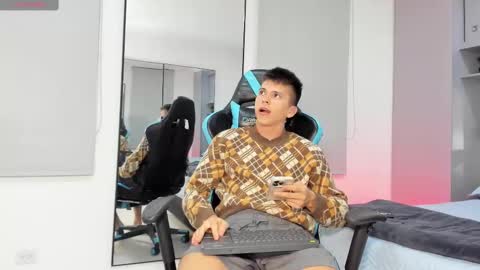 Snapshot of daddyrich4u chatting on 09.09.25 daddyrich4u online show from 09.09.25