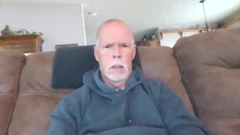 Snapshot of daddysmk chatting on 10.17.25 daddysmk online show from 10.17.25