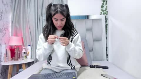 dafne_quenn online show from 09.26.25