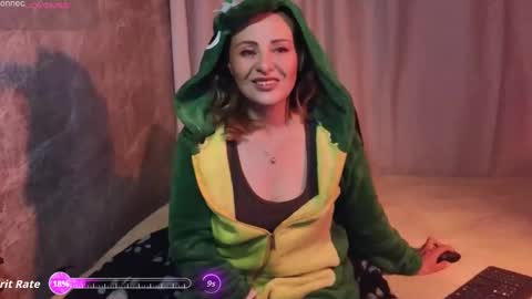 Snapshot of dagny_jo chatting on 10.08.25 Lulu online show from 10.08.25