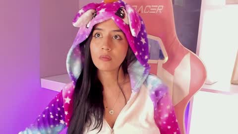 Snapshot of daliajohnson_ chatting on 01.01.25 leila williams online show from 01.01.25