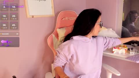 Snapshot of daliajohnson_ chatting on 01.25.25 leila williams online show from 01.25.25