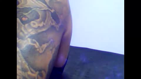 Snapshot of dallaslove23 chatting on 10.03.25 dallaslove23 online show from 10.03.25