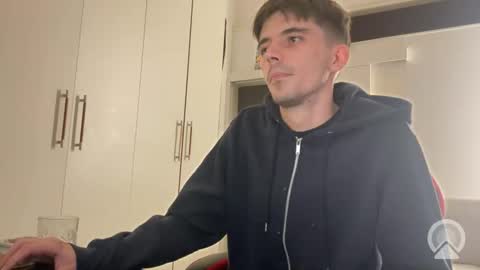 Snapshot of damebastille93 chatting on 10.18.25 OnlyEry online show from 10.18.25