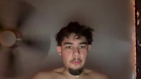 Snapshot of damiam_xj chatting on 12.16.24 damiam xj online show from 12.16.24