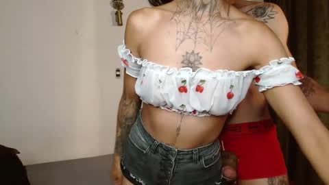 Snapshot of dani_angel_ chatting on 12.11.24 Dani online show from 12.11.24