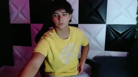 Snapshot of dani_cumboy chatting on 01.14.25 dani_cumboy online show from 01.14.25