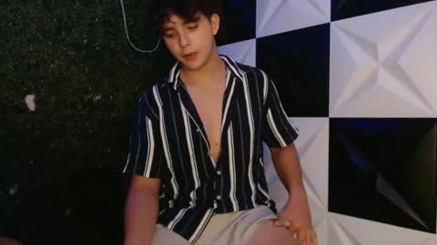 Snapshot of dani_cumboy chatting on 02.20.25 dani_cumboy online show from 02.20.25