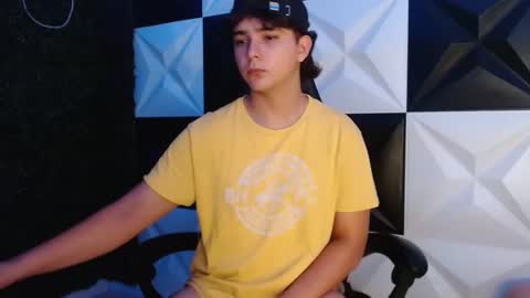 Snapshot of dani_cumboy chatting on 02.27.25 dani_cumboy online show from 02.27.25