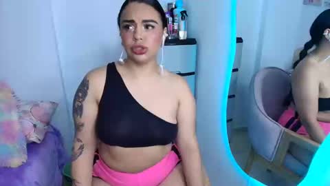 Snapshot of danielacortes03 chatting on 10.08.25 I think I will close this page please leave me a message if you want to know about me online show from 10.08.25