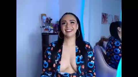 Snapshot of danielacortes03 chatting on 10.15.25 I think I will close this page please leave me a message if you want to know about me online show from 10.15.25