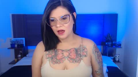 Snapshot of daniellerain chatting on 02.09.25 daniellerain online show from 02.09.25