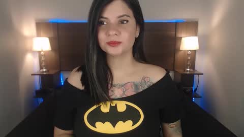 Snapshot of daniellerain chatting on 09.23.25 daniellerain online show from 09.23.25