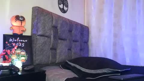 Snapshot of dann_brown chatting on 02.11.25 Dann Brown online show from 02.11.25