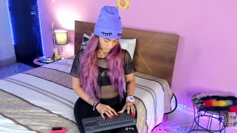 Snapshot of danna__castle chatting on 01.16.25 Dannacastle online show from 01.16.25