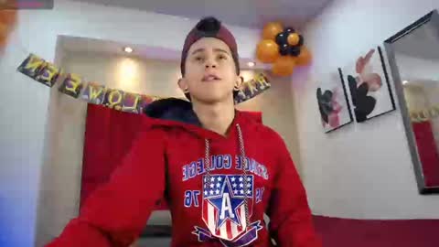 Snapshot of danny__santoro chatting on 10.07.25 Danny online show from 10.07.25