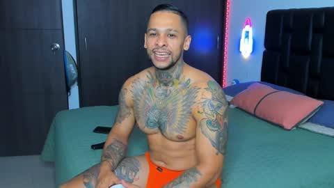 Snapshot of danyfitguy_ chatting on 12.18.24 danyfitguy_ online show from 12.18.24