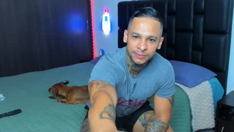 Snapshot of danyfitguy_ chatting on 01.28.25 danyfitguy_ online show from 01.28.25