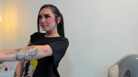 Daphne online show from 10.15.25