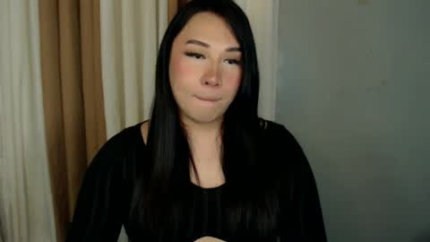 Snapshot of darcy_world chatting on 02.06.25 DARCY online show from 02.06.25