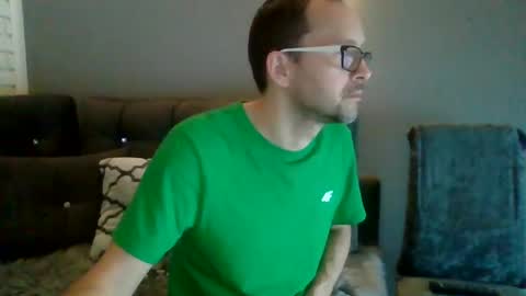 Snapshot of darkhaired34 chatting on 01.05.25 darkhaired34 online show from 01.05.25