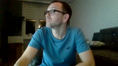 Snapshot of darkhaired34 chatting on 02.08.25 darkhaired34 online show from 02.08.25