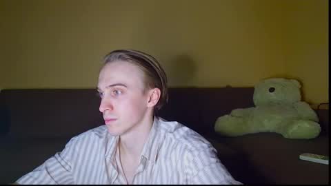 Snapshot of datalian chatting on 09.21.25 datalian online show from 09.21.25