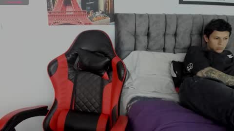 Snapshot of dave_and_lia chatting on 10.12.25 Lillith online show from 10.12.25