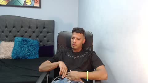 Snapshot of david_bandercock chatting on 12.05.24 david_bandercock online show from 12.05.24