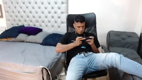 Snapshot of david_bandercock chatting on 01.04.25 david_bandercock online show from 01.04.25