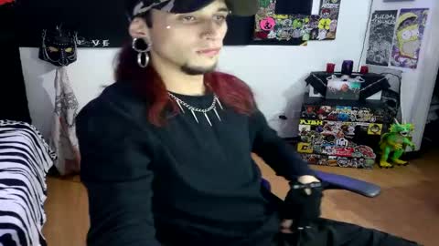 Snapshot of davidroses420 chatting on 01.07.25 online show from 01.07.25