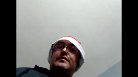 Snapshot of dazzill chatting on 12.08.24 Dazzill online show from 12.08.24