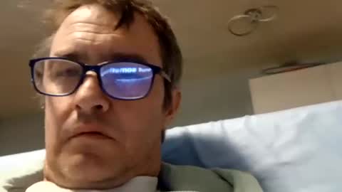 Snapshot of dazzill chatting on 01.18.25 Dazzill online show from 01.18.25