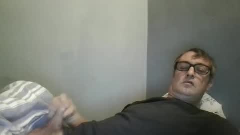 Snapshot of dazzill chatting on 10.07.25 Dazzill online show from 10.07.25