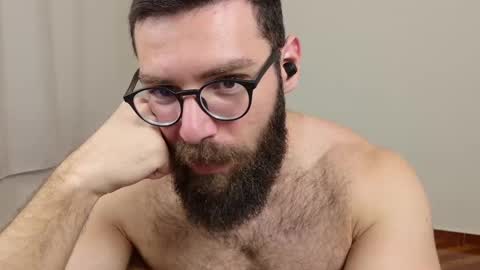 Snapshot of deanlek chatting on 10.30.25 Dean online show from 10.30.25