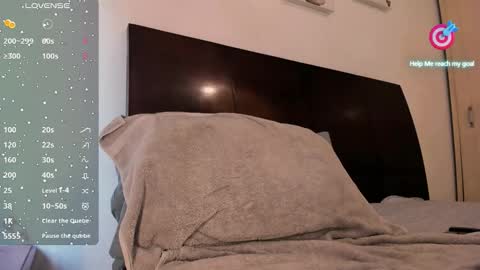 Snapshot of deibi_strong chatting on 11.06.25 deibi online show from 11.06.25