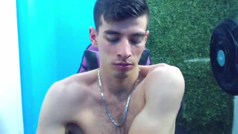 Snapshot of deiby_baby chatting on 01.10.25 DEIBY online show from 01.10.25