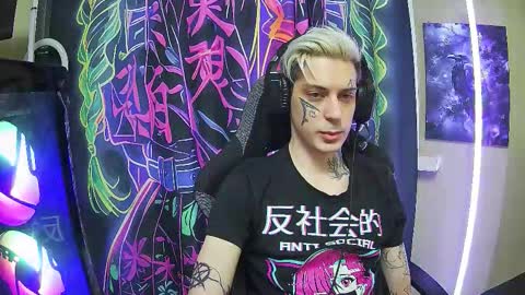 Snapshot of demonic_souls chatting on 11.08.25 Rick online show from 11.08.25