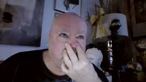 Snapshot of denboisvin2043 chatting on 12.10.24 denboisvin2043 online show from 12.10.24