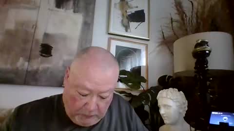 Snapshot of denboisvin2043 chatting on 02.14.25 denboisvin2043 online show from 02.14.25