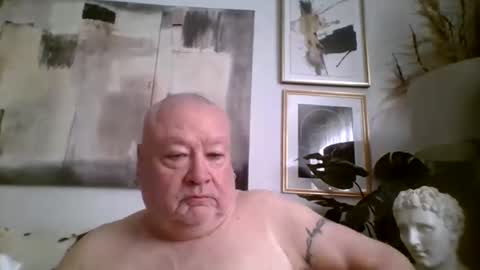 Snapshot of denboisvin2043 chatting on 10.09.25 denboisvin2043 online show from 10.09.25