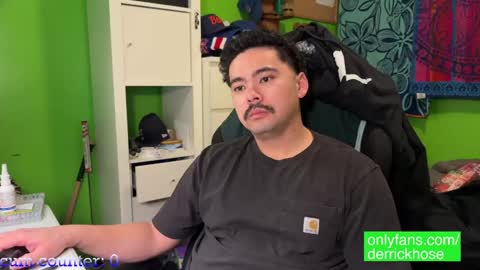 Snapshot of derrick_hose chatting on 01.29.25 Derrick Hose online show from 01.29.25