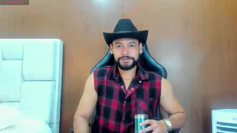 DerryBigger CM online show from 10.04.25