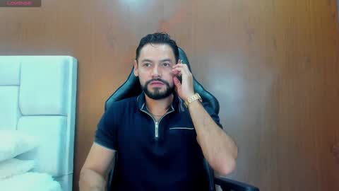 DerryBigger CM online show from 10.13.25