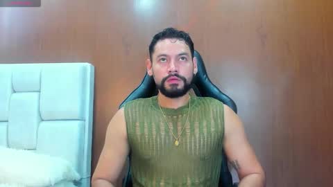 DerryBigger CM online show from 10.20.25